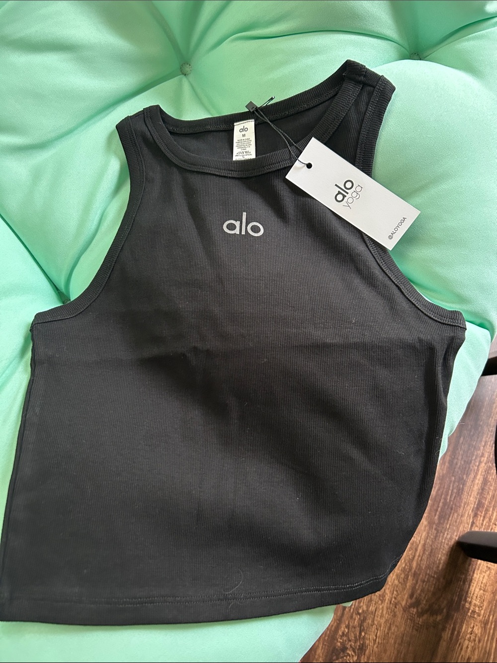 NWT alo cropped tank